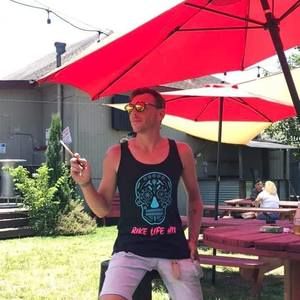 Meet your Posher, Justin